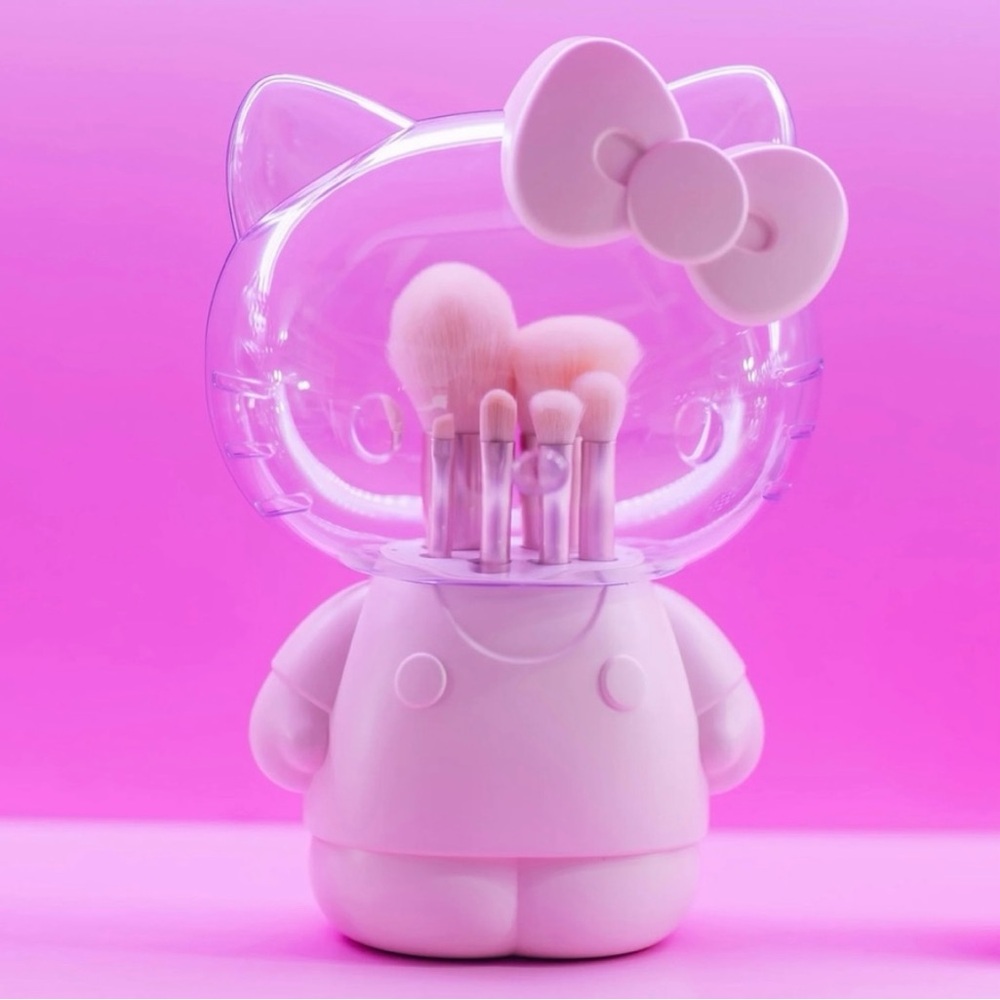 Hello Kitty Makeup Brush Holder with Brushes